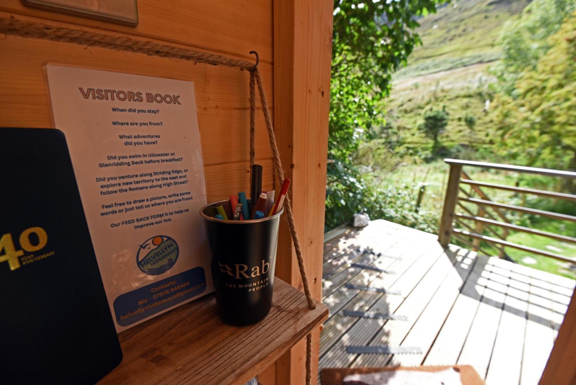 Helvellyn - The Hut - Twin Or Double Hotel Glenridding Eksteriør billede